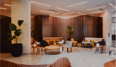 Complimentary access to EBL SKYLOUNGE